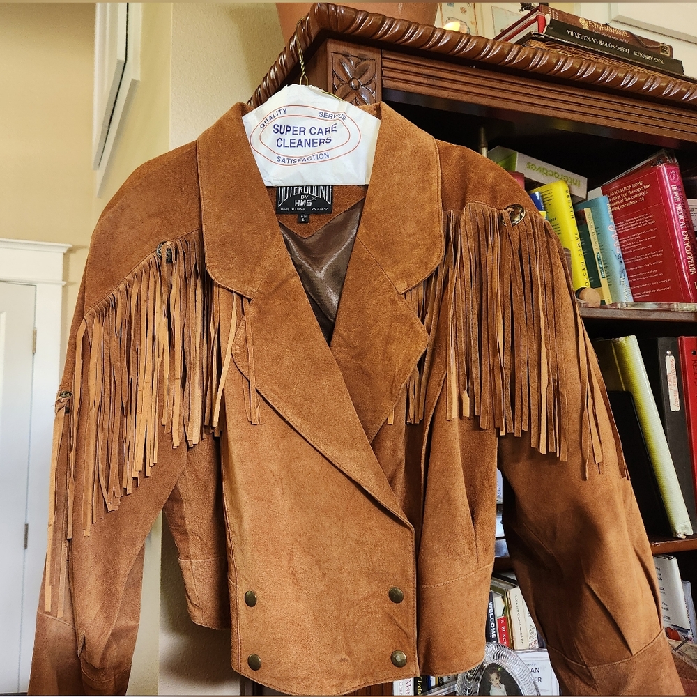 Suede fringe jacket. Excellent condition. Costume: Cowgirl Native American.